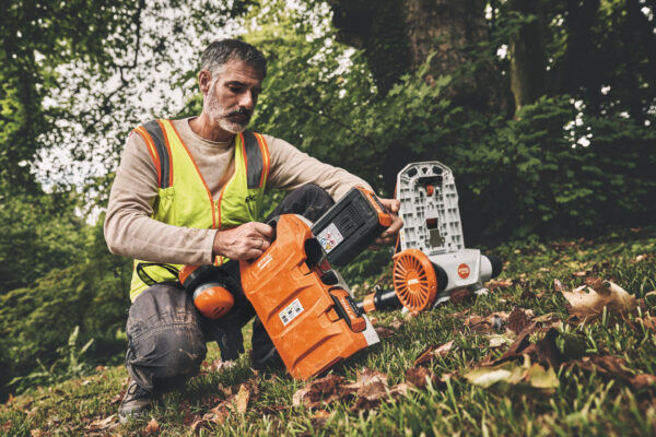 Soprador a bateria BGA 300 STIHL