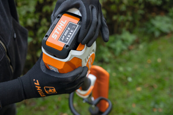 Podador de altura a bateria HLA 66 STIHL