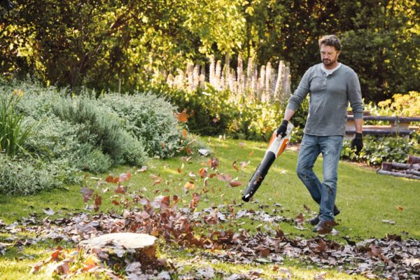 Soprador a bateria BGA 57 com Bateria + Carregador STIHL