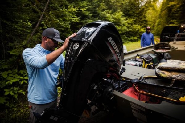 Motor de Popa FourStroke 40HP 3-Cylinder Manual Mercury